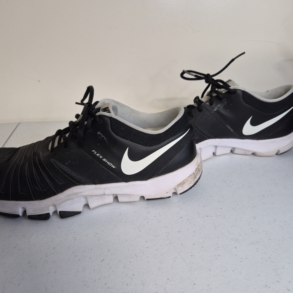Nike Flex Show TR Men's Size 12 Flexibility Comfort Everyday Wear 844401 Black